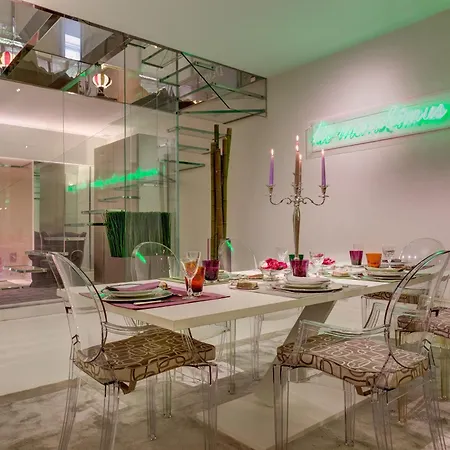 Domus Domitia Luxury Living 아파트