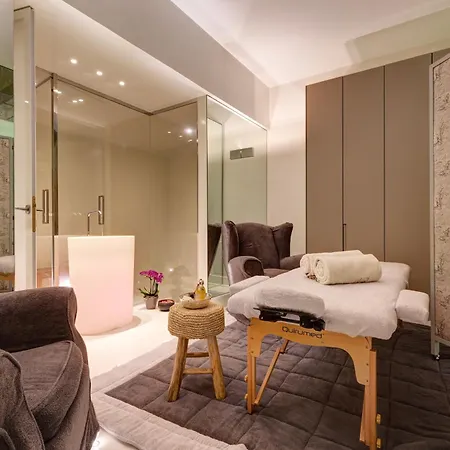 아파트 Domus Domitia Luxury Living *