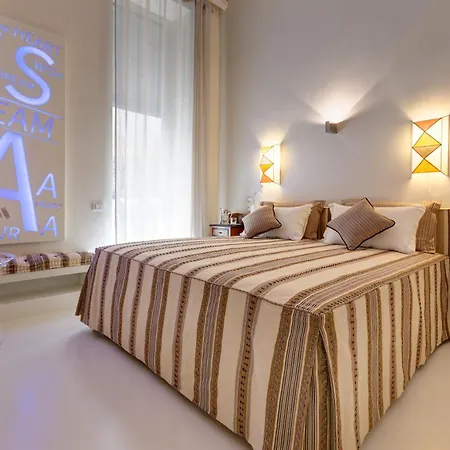 Domus Domitia Luxury Living *
