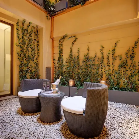아파트 Domus Domitia Luxury Living *